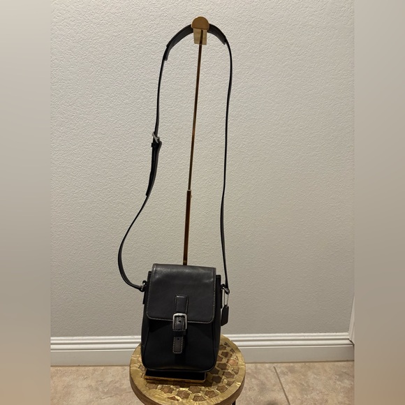 Coach Hamptons Swing Crossbody Bag
7775 Black 2001 Vintage. - Picture 1 of 9